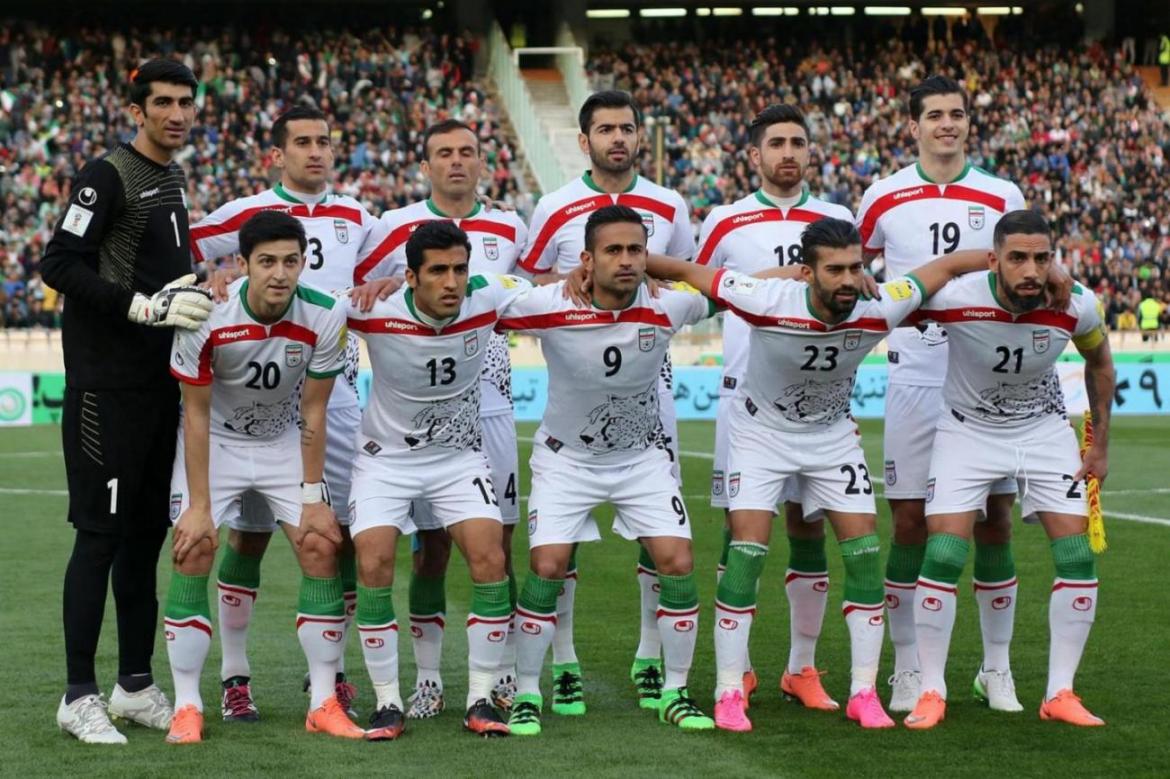 Футбол ирана результаты. Сборная Ирана по футболу форма 2022. Форма сборной Ирана по футболу. Сборная Кувейта по футболу. Форма сборной Ирана по футболу 2022.